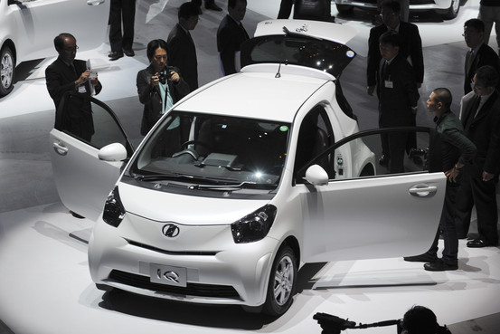 Toyota iQ picture